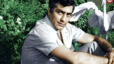 (عکس) سفر به گذشته؛ «فردین در سالن مسابقات کشتی جام تختی»؛ سال 76