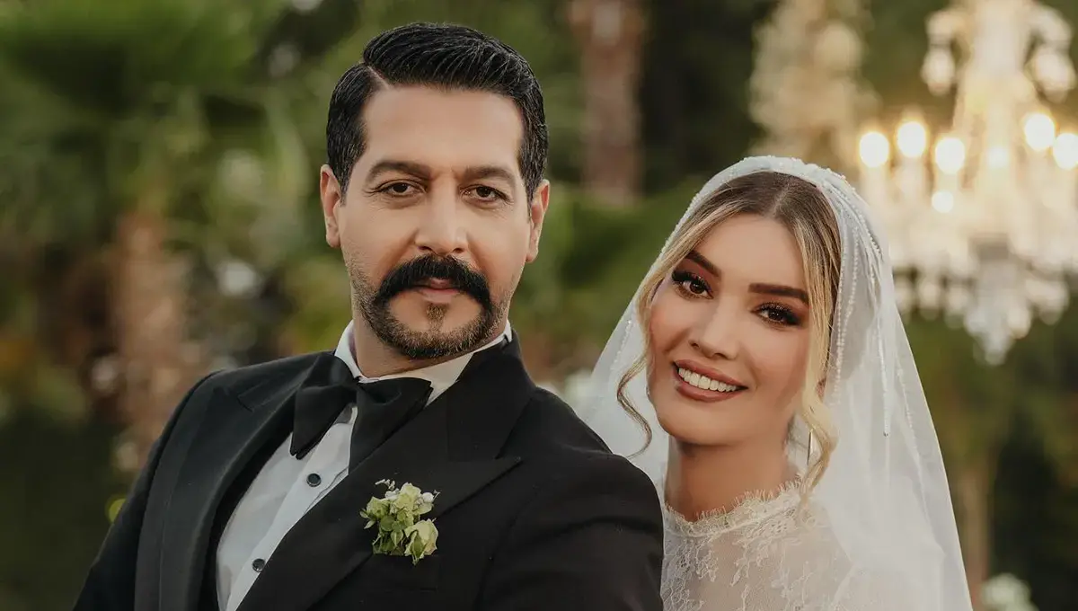 کامران تفتی و متین ستوده؛ زوجی که از «مهیار عیار» به زندگی واقعی رسیدند! کامران تفتی و متین ستوده؛ زوجی که از «مهیار عیار» به زندگی واقعی رسیدند!