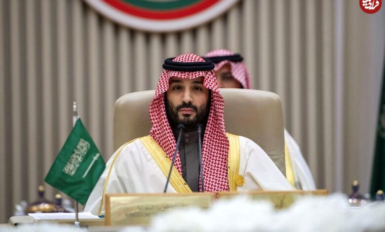 تاریخ و سفر در زمان؛ (عکس) محمد بن سلمان، ولیعهد کنونی عربستان، دهه ۹۰ میلادی عکس؛ سفر در زمان؛ محمد بن سلمان، ولیعهد کنونی عربستان، دهه ۹۰ میلادی