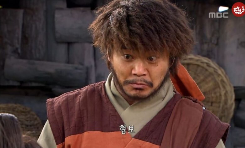 زمان و تقویم چهره ها؛| به ؛ چهرۀ «هیوبو» سریال جومونگ 43 سالگی تیم فوتبال هنرمندان عکس سال ۱۴۰۴ عکس| سفر به تاریخ؛ چهرۀ «هیوبو» (سریال جومونگ) در 43 سالگی در تیم فوتبال هنرمندان