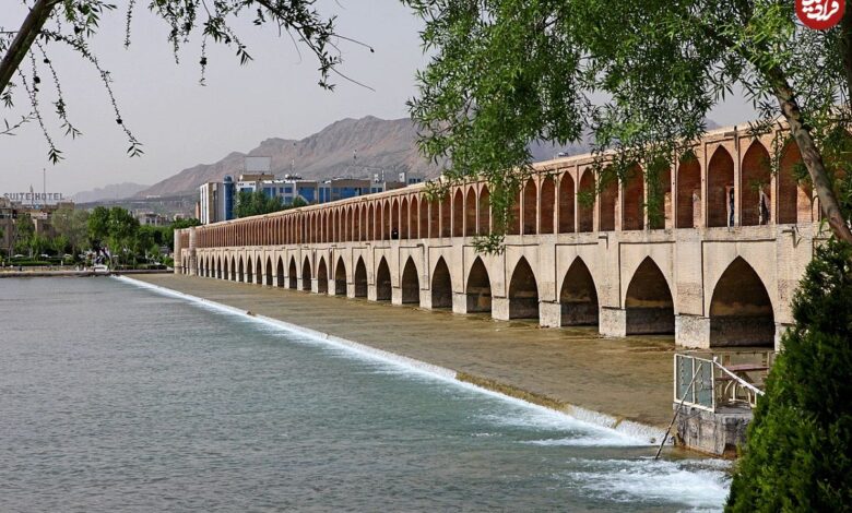 تاریخ و سفر در زمان؛ (عکس) چهارباغ و پل اللهوردیخان سیوسهپل سال ۱۰۸۲ هجری شمسی عکس؛ سفر در زمان؛ چهارباغ و پل اللهوردیخان (سیوسهپل) در سال ۱۰۸۲ هجری شمسی