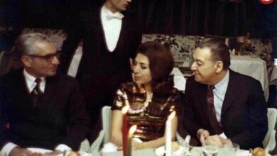 سفر در زمان؛ یادداشت‌های علم، سه‌شنبه ۱۴ آذر ۱۳۵۱: واقعاً عدم انتشار اعلامیه مربوط به [بی‌گناهی] امیر هوشنگ [دولو]، به یک عقده برای شاه تبدیل شده