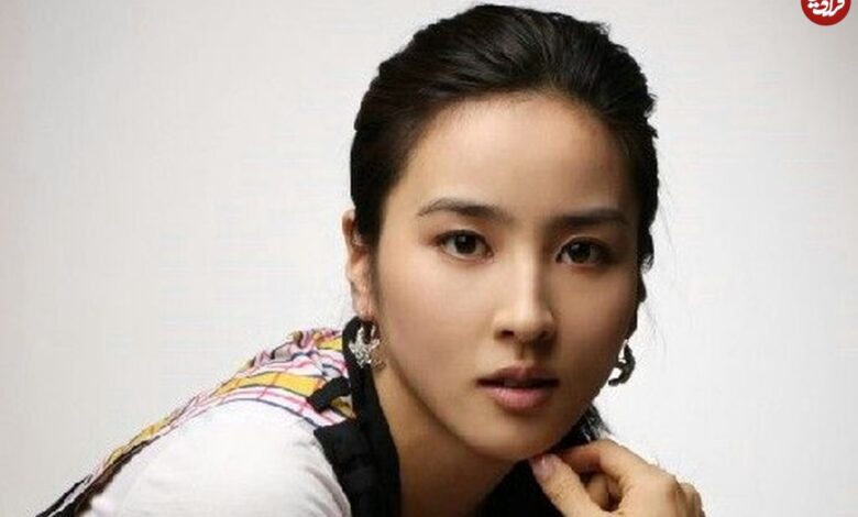 عکس| سفر زمان؛ تیپ و چهرۀ تازۀ «سوسانو» (سریال جومونگ) در یک نمایشگاه هنری