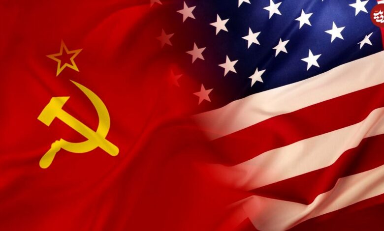 تاریخ و سفر در زمان؛ (عکس) جلسه بین مقامات سفارت شوروی و آمریکا مورد آینده محم ضا پهلوی دو سال قبل از پیروزی انقلاب اسلامی ۱۳۵۷ پیش بینی آن ها چه بود؟ سفر در زمان؛ جلسه بین مقامات سفارت شوروی و آمریکا در مورد آینده محمدرضا پهلوی؛ دو سال قبل از پیروزی انقلاب اسلامی ۱۳۵۷ پیش بینی آن ها چه بود؟