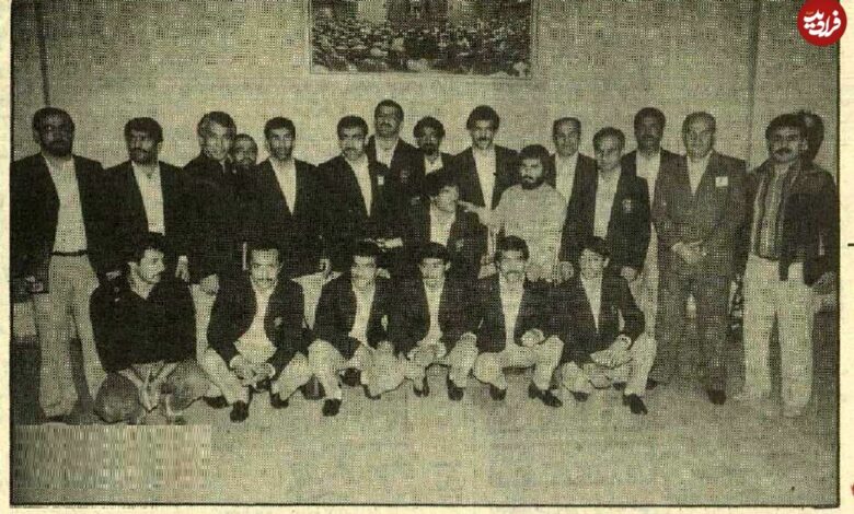 تصاویر؛ سفر در زمان؛ کشتی‌گیر ایرانی هنگام پخش سرود آمریکا از روی سکو پایین آمد