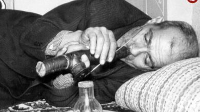 تصاویر؛ سفر در زمان؛ میزان مصرف تریاک در تهران ۱۳۳۴؛ شیره‌کش‌خانه‌های پایتخت