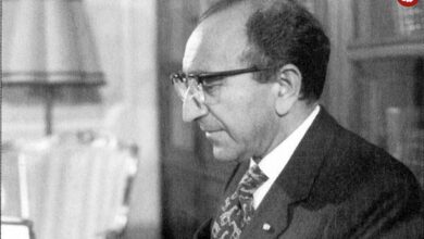 عکس؛ سفر در زمان؛ عکس و گزارش بامیه خوردن اسدالله علم در جوادیه!