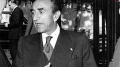 سفر در زمان؛ یادداشت‌های علم، چهارشنبه ۲۹ آذر ۱۳۵۱: شهبانو خیلی احتیاط می‌کنند، حق هم دارند که سیخی به چشم مردم نکنند