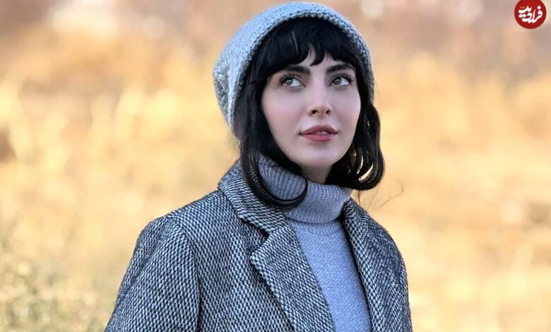 تاریخ و سفر در زمان؛ (عکس) «مرضیه» سریال بچه مهندس 3 یک مراسم سال 1401 عکس| سفر در زمان؛ «مرضیه» سریال بچه مهندس 3 در یک مراسم؛ سال 1401