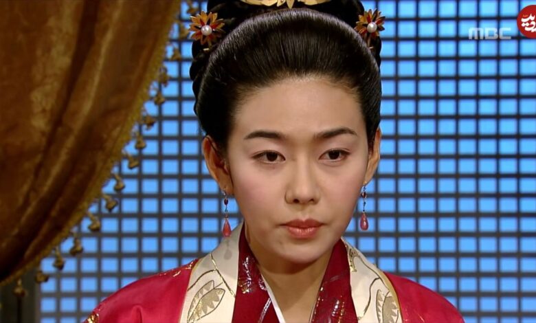 عکس| سفر در زمان؛ ژست های بامزه «سولان و سوسانو» در اتاق گریم سریال جومونگ؛ سال 1384