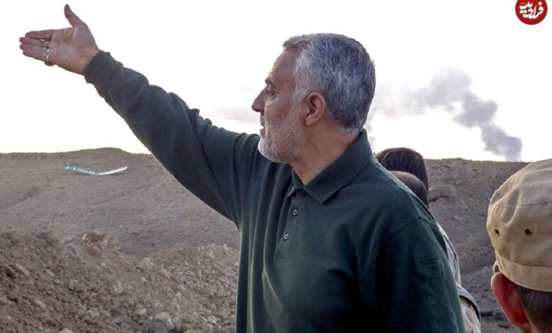 تاریخ و سفر در زمان؛ (عکس) «سردار سلیمانی و ابومهدی مهندس» بین الحرمین دهه 90 عکس| سفر در زمان؛ «سردار سلیمانی و ابومهدی مهندس» در بین الحرمین؛ دهه 90