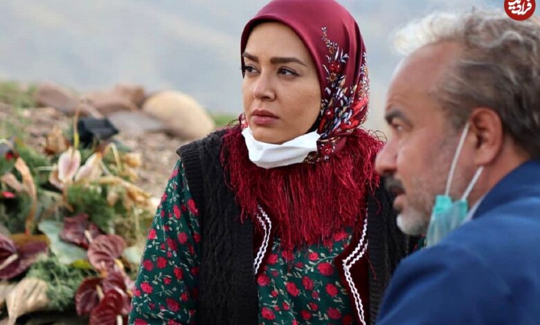 تاریخ و سفر در زمان؛ (عکس) «شیرین و وکیل نازنین» پشت صحنه سریال نون خ 3 سال 1400 عکس| سفر در زمان؛ «شیرین و وکیل نازنین» در پشت صحنه سریال نون خ 3؛ سال 1400