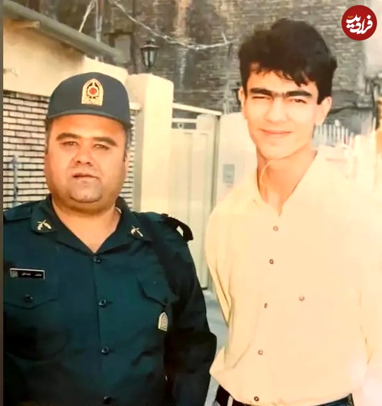 no-name-120 تاریخ و سفر در زمان؛ (عکس) به چهرۀ «اجل معلق» 20 سالگی کنار «اکبر عبدی» سال 74