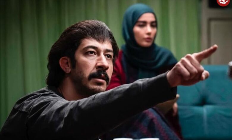 عکس| سفر زمان؛ عکس یادگاری «بهتاش» در اتاق گریم سریال «پایتخت 7»