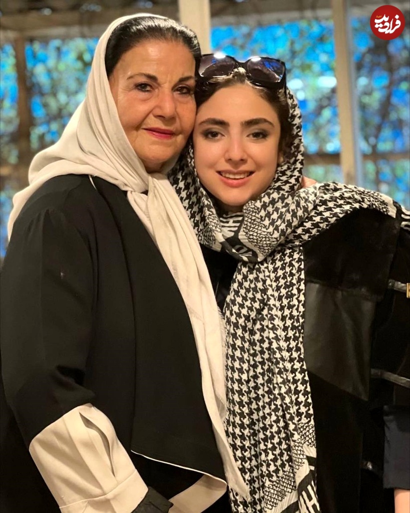 pouribanaaei_1637260940_2709863636405458919_3534250520 pouribanaaei_1637260940_2709863636405458919_3534250520