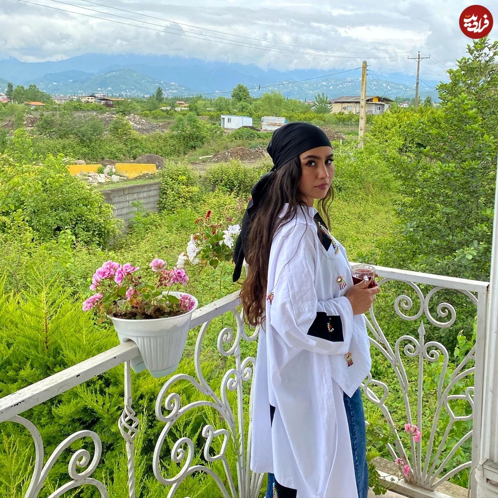 sahra-dabaghiyan_1653113794_2842847009721040948_807217085628129 sahra.dabaghiyan_1653113794_2842847009721040948_8072170856 (1)