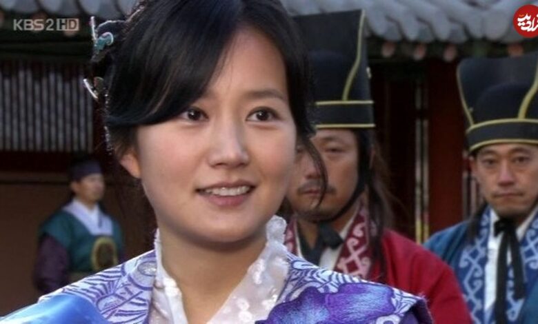 عکس| سفر به تاریخ؛ «سریو، خواهر موهیول» (امپراتور بادها) در 44 سالگی در کنار دختر و پسرش عکس| سفر به تاریخ؛ «سریو، خواهر موهیول» (امپراتور بادها) در 44 سالگی در کنار دختر و پسرش