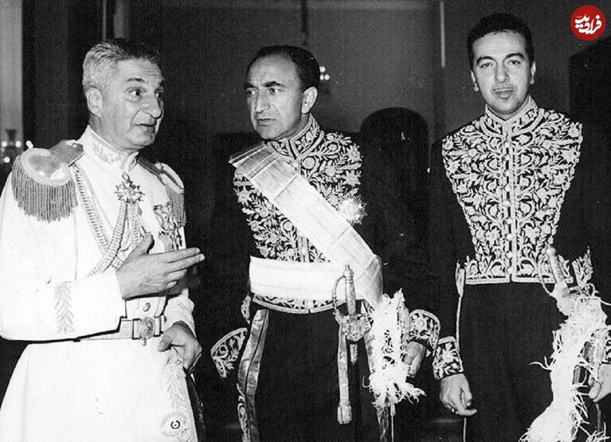 سفر در زمان؛ یادداشت‌های علم، جمعه ۲۲ دی ۱۳۵۱