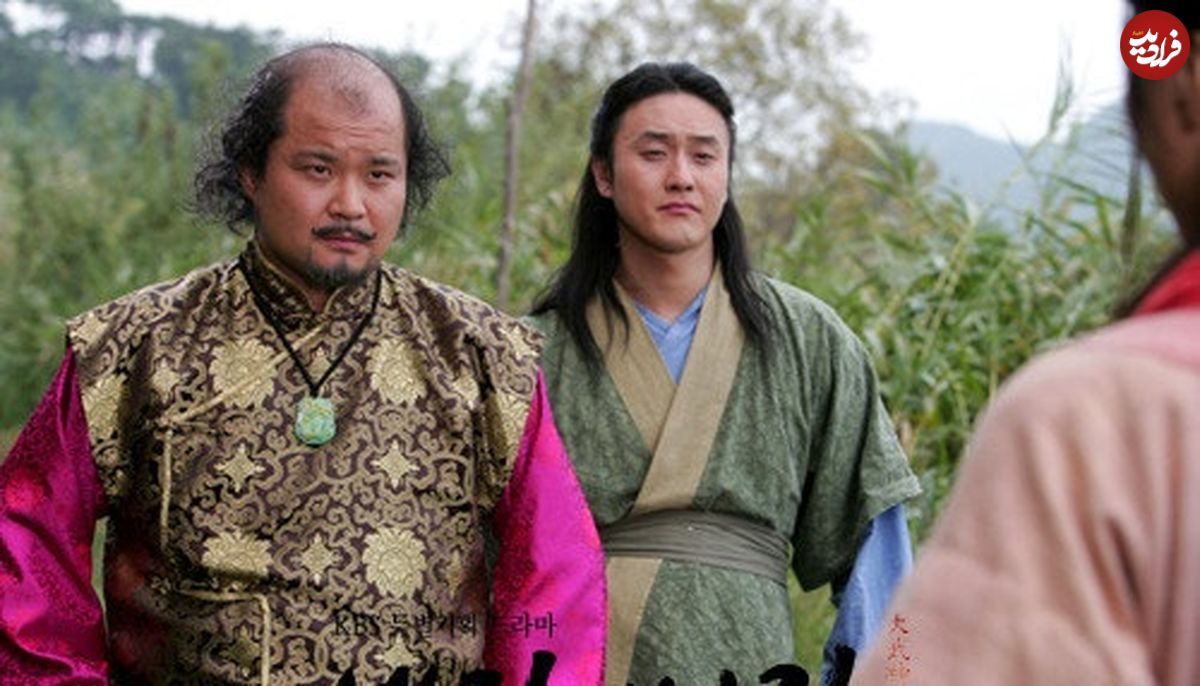 عکس| سفر زمان؛ چهرۀ «گونگ چان، خدمتکار ماهوانگ» (امپراتور بادها) در 45 سالگی در کنار همسرش