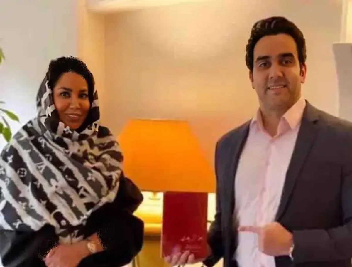 141879921760762052 رونمایی پوریا پورسرخ از خواهر دکتر و تحصیلکرده باکلاسش - چه شباهت بی حد و اندازه ای دارند خواهر و بردادر با استعداد