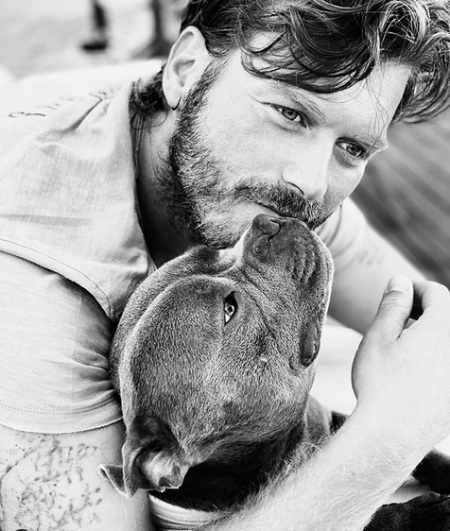 تصویر روز | نگاهی به زندگی شخصی و حرفهای کیوانچ تاتلیتوغ، ستاره خوشچهره ترکیه تصویر روز | نگاهی به زندگی شخصی و حرفهای کیوانچ تاتلیتوغ، ستاره خوشچهره ترکیه