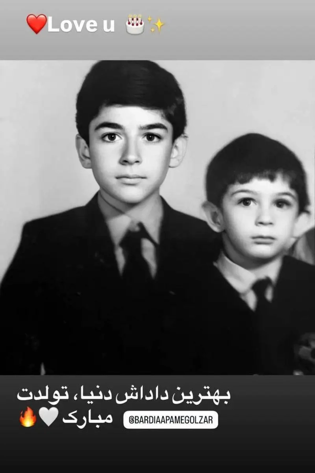 شباهت خیره کننده چهره کودکی گلزار به چهره کنونی اش، مورد توجه کاربران قرار گرفت