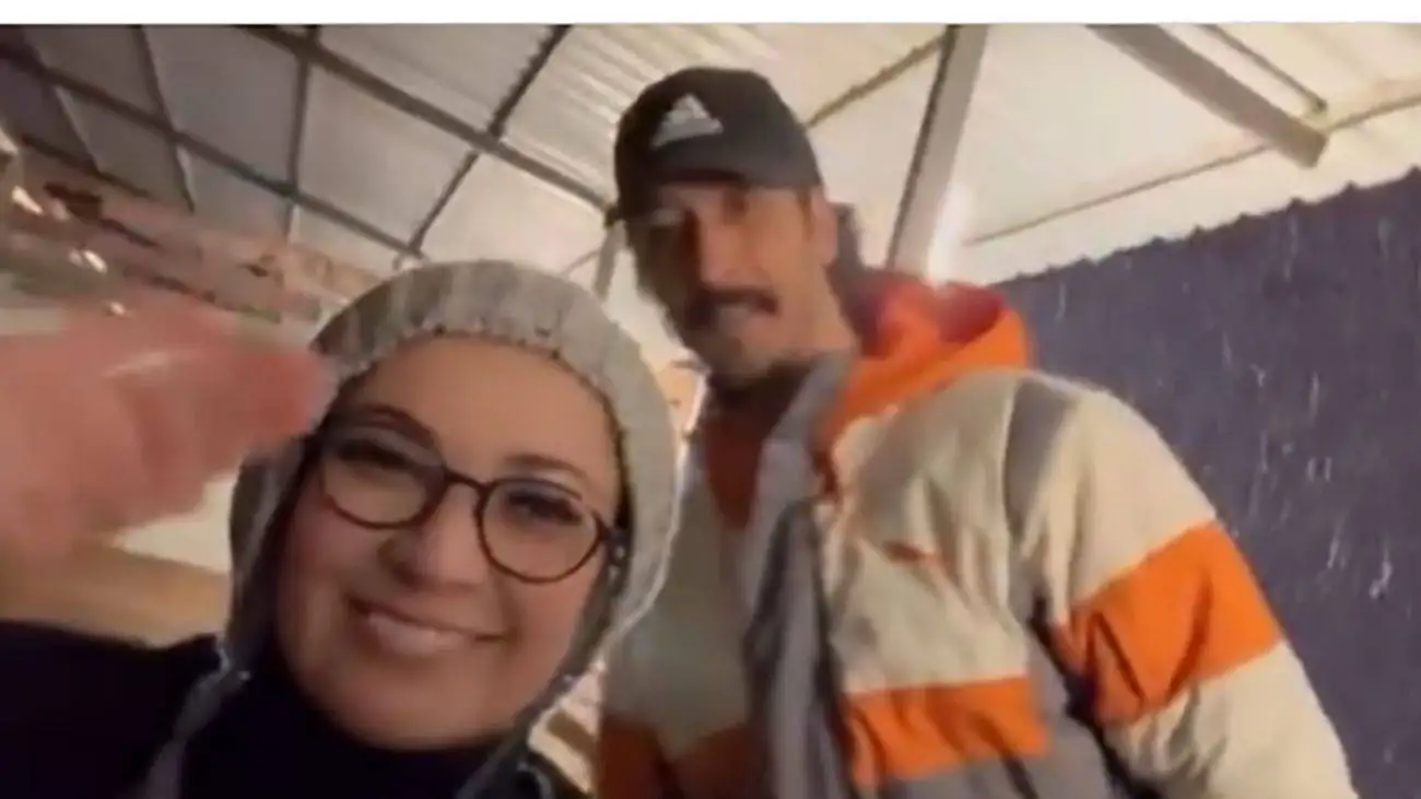 عکس | سفر در زمان ؛ بررسی سکانس ماندگار سریال پایتخت وقتی فهمیه به بهتاش میگه غلط کردی با دختر مردم جاست فرندز زدی ... این سکانس اونم توی صدا و سیما .... ویدیو - بررسی سکانس ماندگار سریال پایتخت - وقتی فهمیه به بهتاش میگه غلط کردی با دختر مردم جاست فرندز زدی ... - این سکانس اونم توی صدا و سیما ....