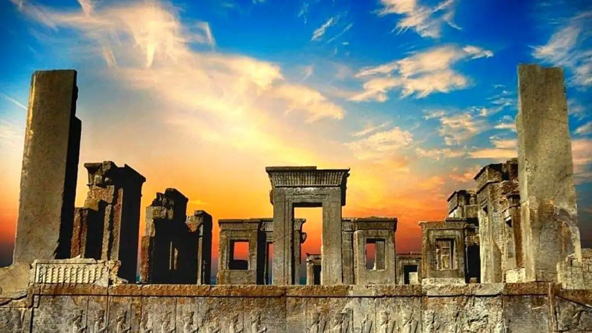 آلبوم روز | چرا تخت جمشید مهم است چرا تخت جمشید مهم است