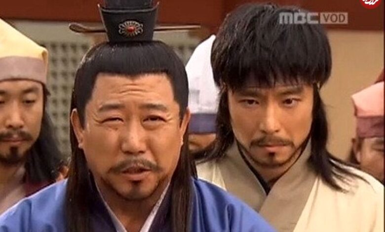 عکس| سفر به تاریخ؛ «هاندانگ، مشاور توچی» در کنار «اویی و یونگ‌پو» در پشت‌صحنه سریال «جومونگ»
