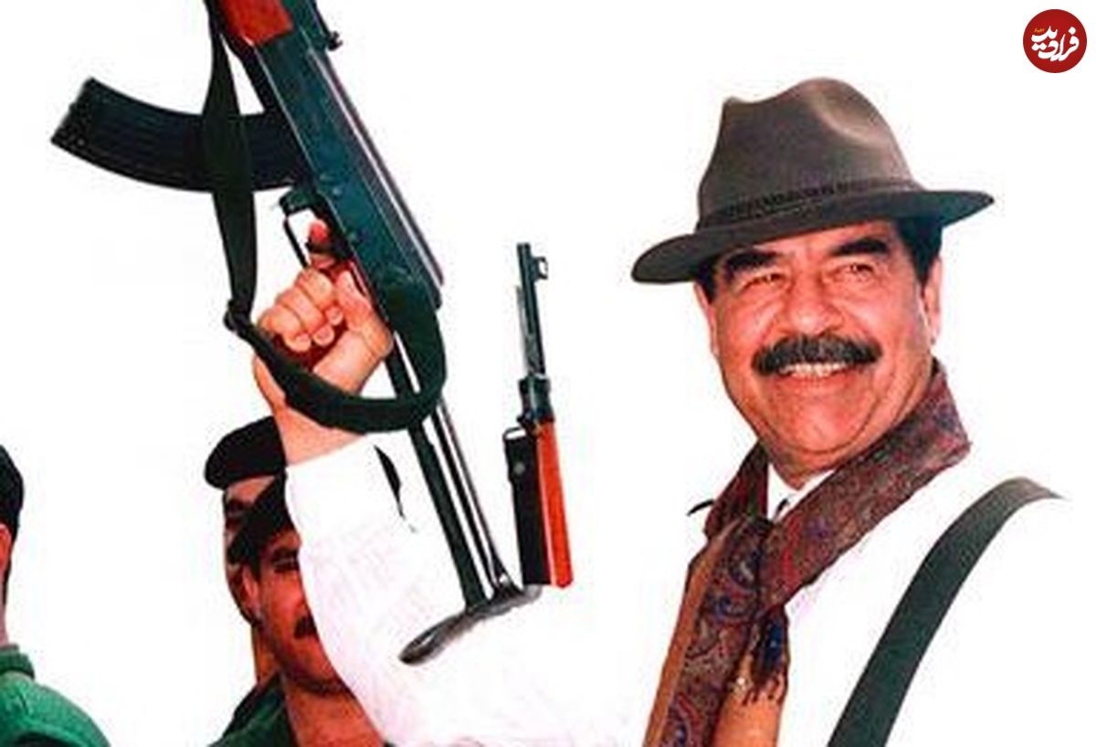 عکس| سفر به تاریخ؛ نماز خواندن «صدام» با کفش در چمنزار