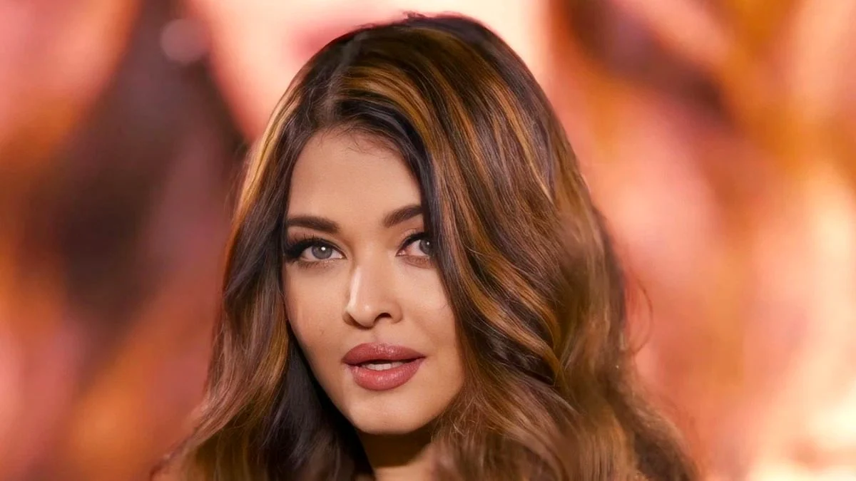 عکس؛ سفر در زمان؛ «آیشواریا رای» در حاشیه جشنواره فیلم کن در فرانسه؛ سال 1383 عکس؛ سفر در زمان؛ «آیشواریا رای» در حاشیه جشنواره فیلم کن در فرانسه؛ سال 1383