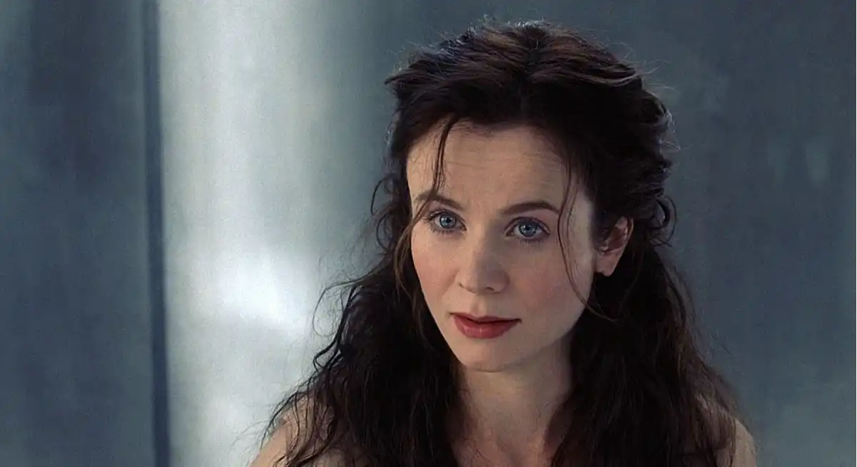 عکس در زمان | زندگی شخصی و مسیر هنری امیلی واتسون، بازیگر درخشان سینمای بریتانیا عکس در زمان | زندگی شخصی و مسیر هنری امیلی واتسون، بازیگر درخشان سینمای بریتانیا