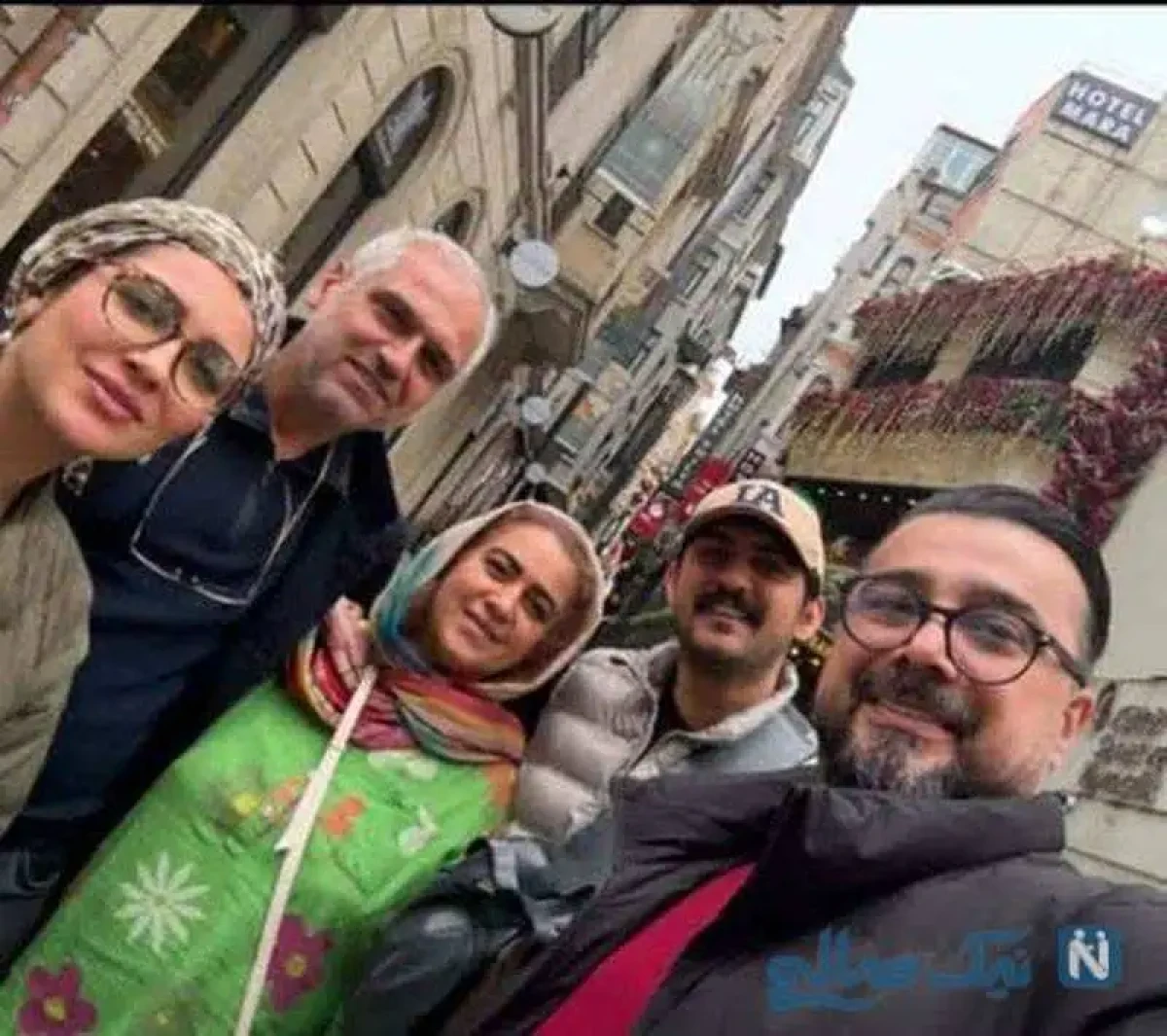 282685791760901434 عکس خانوادگی بازیگران ایرانی - از مونا کرمی تا سحر ولدبیگی از بهنوش بختیاری تا شیلا خداداد از سپیده بزمی پور و دخترانش تا کوروش تهامی و ...