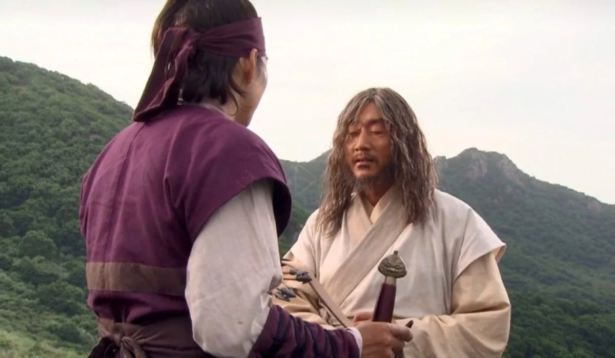 عکس| سفر زمان؛ چهرۀ «ژنرال هموسو، پدر جومونگ» در مراسم قهوهخوری سریال «بیا بغلم کن» عکس| سفر زمان؛ چهرۀ «ژنرال هموسو، پدر جومونگ» در مراسم قهوهخوری سریال «بیا بغلم کن»