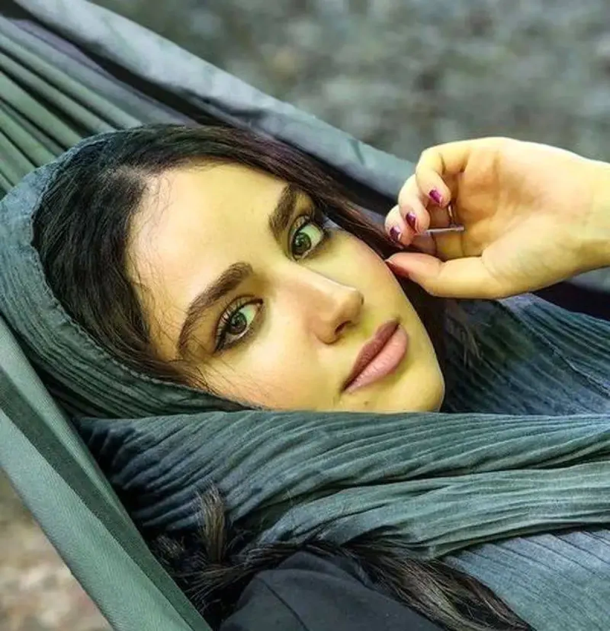 307618621760877915 کمپینگ هانیه غلامی در وسط جنگل! - استراحت تو هموک چه حالی میده !