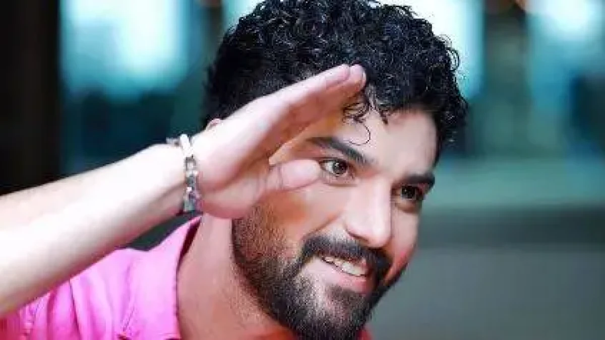 عکس | سفر در زمان ؛ بررسی امضای شخصی سینا مهراد، بازیگر سریال (از یاد رفته) در حمایت از کودکان سرطانی زیبا و هنرمندانه بررسی امضای شخصی سینا مهراد، بازیگر سریال (از یاد رفته) در حمایت از کودکان سرطانی - زیبا و هنرمندانه