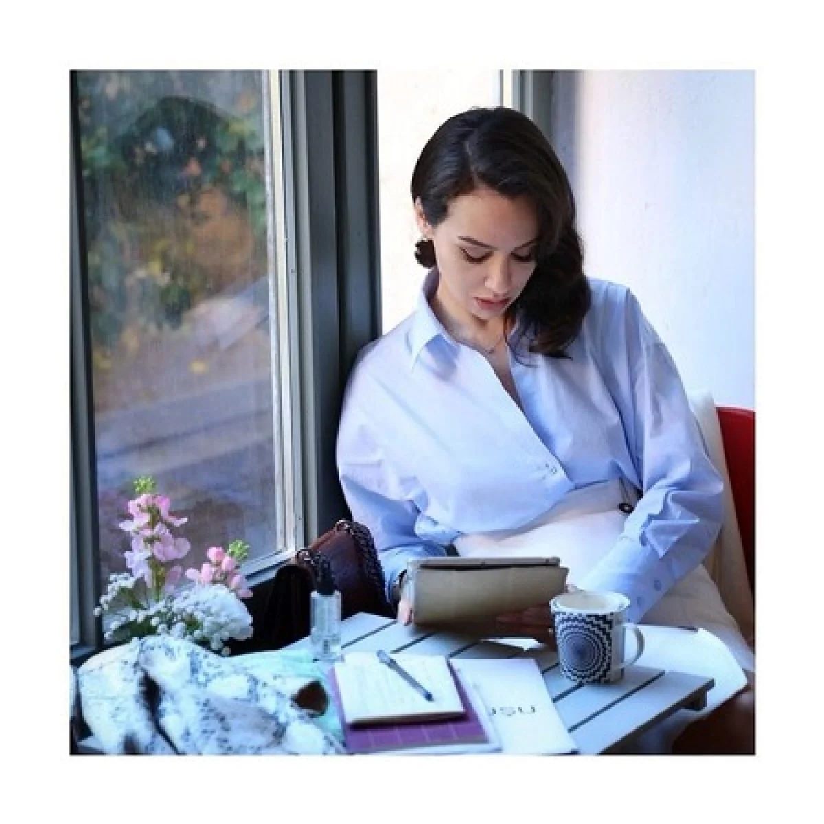 از زندگی خصوصی و جذاب بیرجه آکالای بازیگر ترکیه ای همراه بیوگرافی و عکس شخصی سفر زمان | از زندگی خصوصی و جذاب بیرجه آکالای بازیگر ترکیه ای همراه بیوگرافی و عکس شخصی