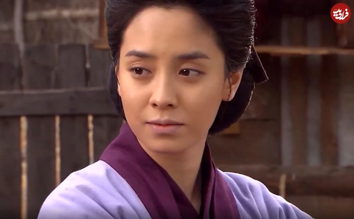 عکس| سفر در زمان؛ ژست خاص «بانو سویا» در پشت صحنه سریال جومونگ؛ سال 1384 عکس| سفر در زمان؛ ژست خاص «بانو سویا» در پشت صحنه سریال جومونگ؛ سال 1384