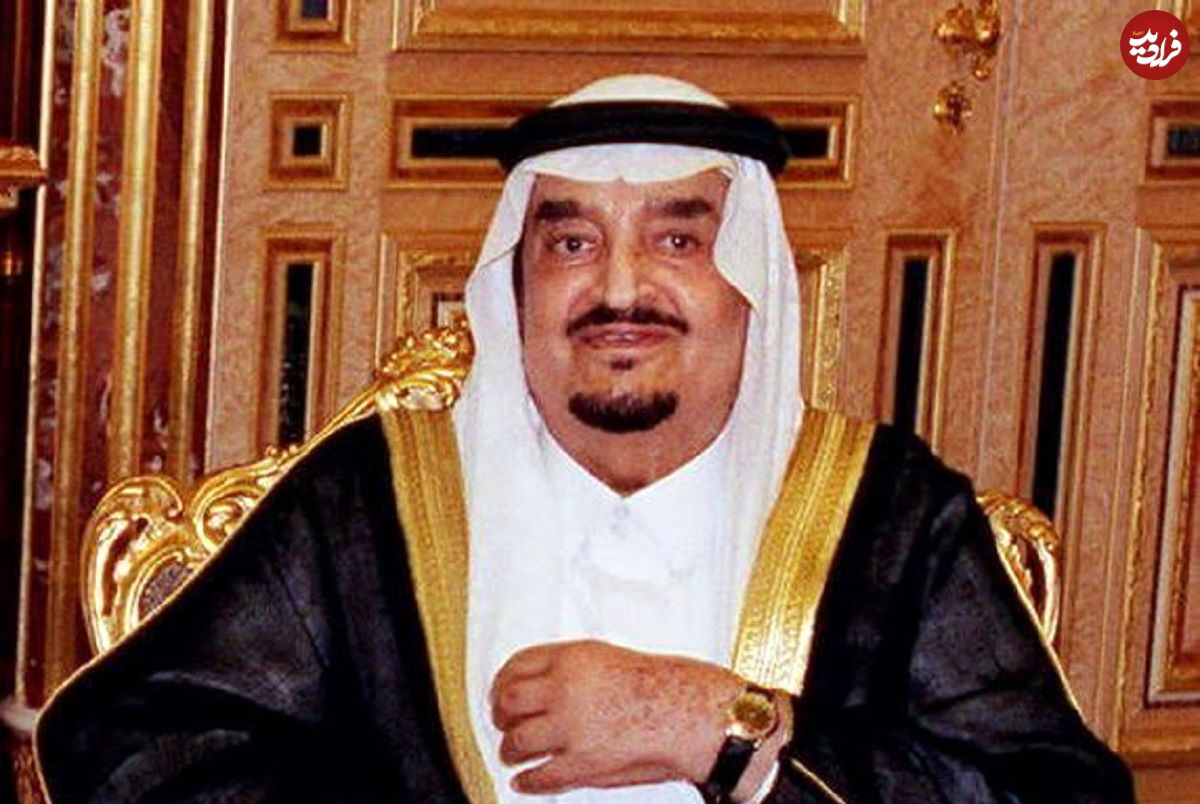 عکس| سفر در زمان؛ «ملک فهد پادشاه عربستان» در کنار رئیس جمهور الجزایر در الجزیره؛ سال 1353