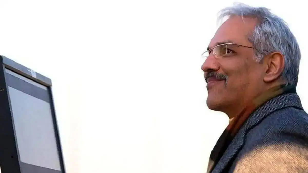 آلبوم روز | مسعود شصت چی دوباره می آید مدیری با (مرد هزار چهره) نوروز 1405 را کلید می زند مسعود شصت چی دوباره می آید؛ مدیری با (مرد هزار چهره) نوروز 1405 را کلید می زند