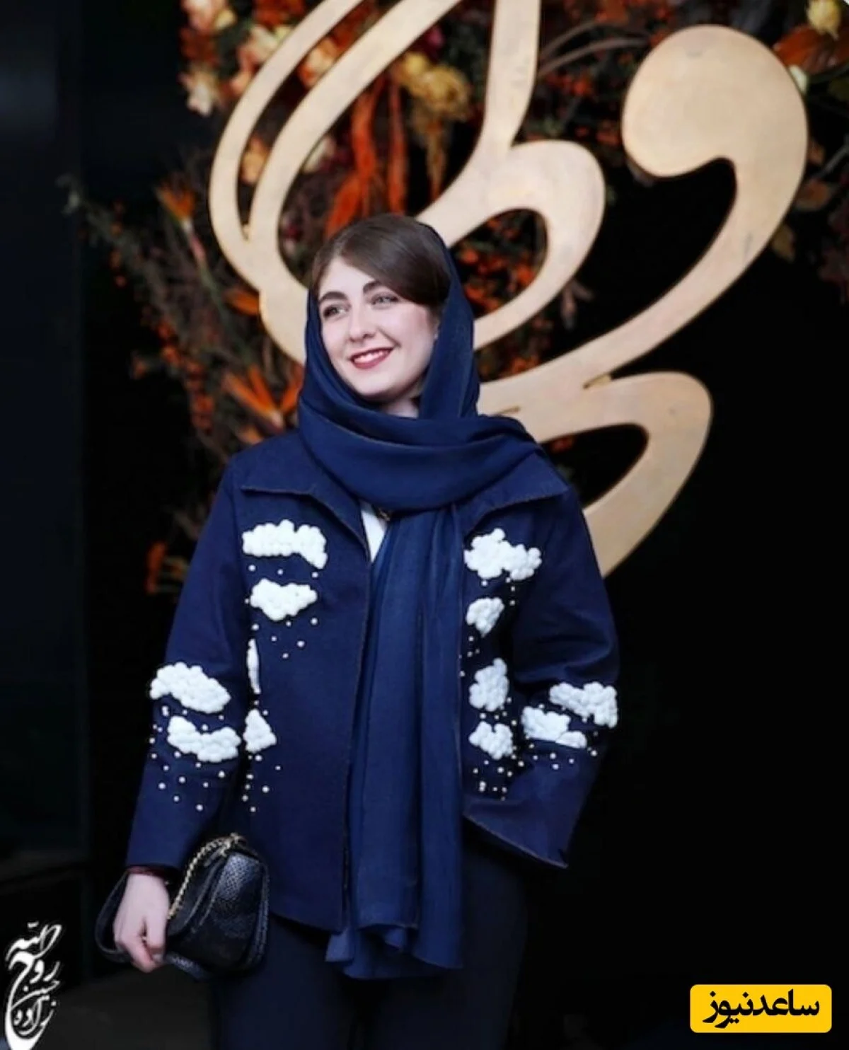 عکسی مدلینگ جذاب و خاص الیکا ناصری با مدل مانتو های دخترونه و عروسکی 8079464 767