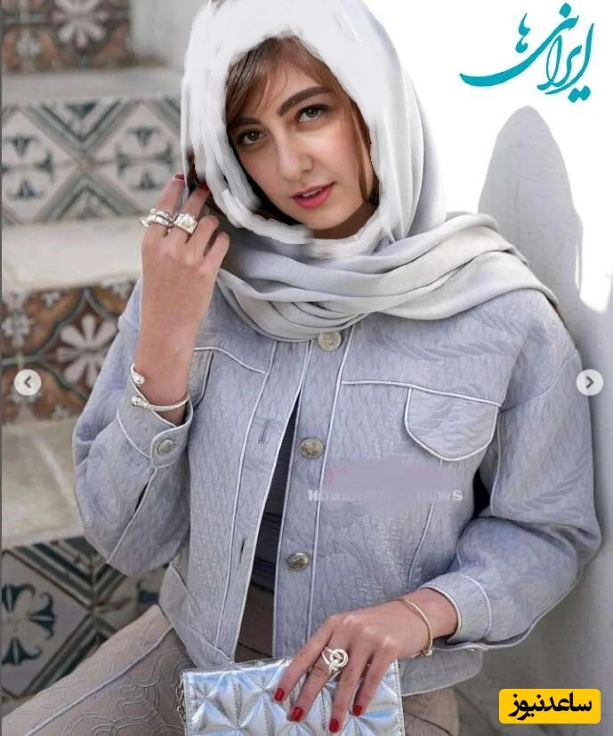 عکسی مدلینگ جذاب و خاص الیکا ناصری با مدل مانتو های دخترونه و عروسکی سفر زمان | عکسی مدلینگ جذاب و خاص الیکا ناصری با مدل مانتو های دخترونه و عروسکی