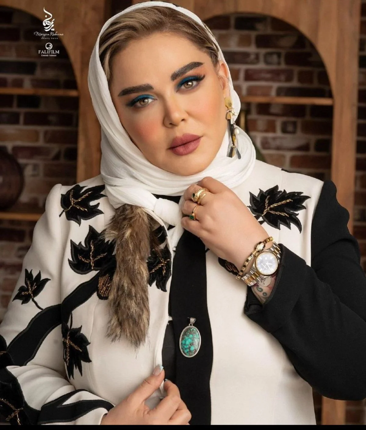 از میکاپ عجیب و جذاب بهاره رهنما همه را غافلگیر کرد IMG 20241127 160051 341