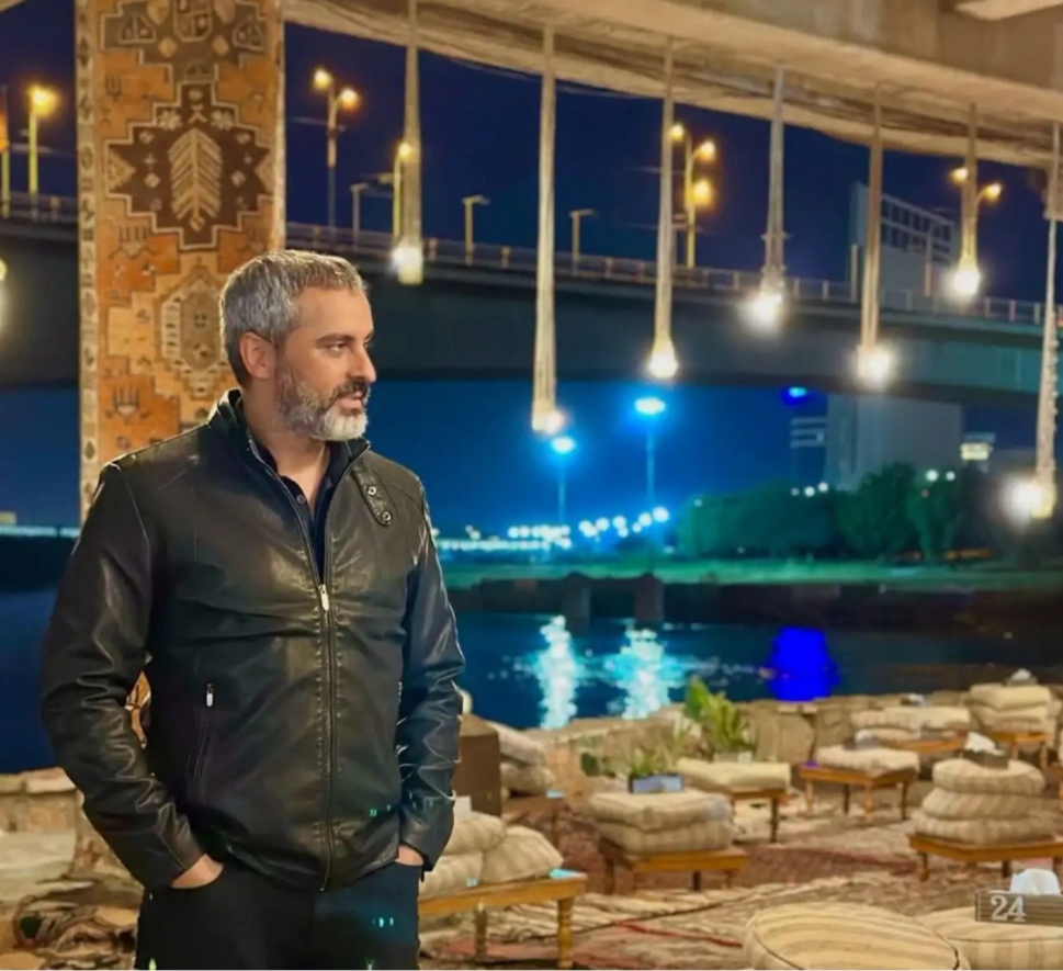 تصویر زمان|علیرضا نورایی با بک گراند چشم گیر ومتفاوت