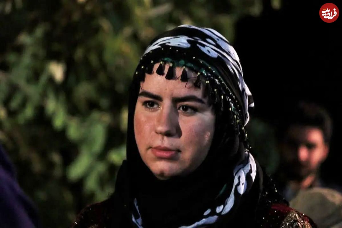 قاب زمان و تاریخ| «روناک» سریال نون خ جشن تولد 26 سالگی اش سال 1403 عکس| سفر در زمان؛ «روناک» سریال نون خ در جشن تولد 26 سالگی اش؛ سال 1403