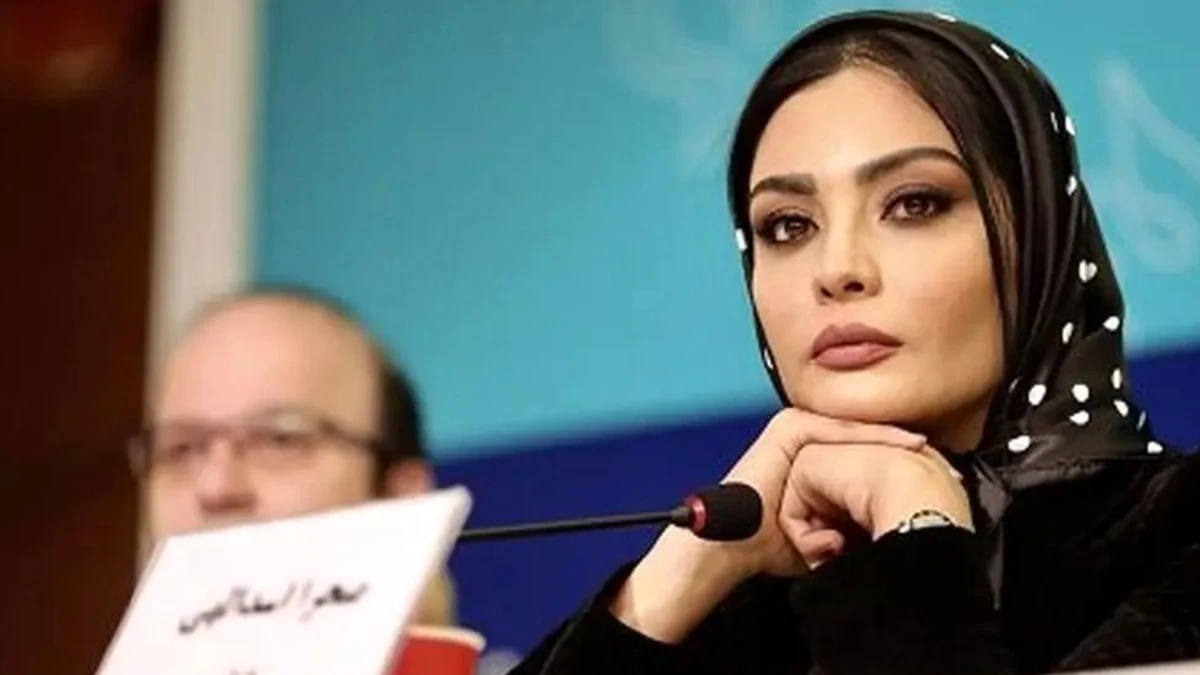 سفر زمان| عکس جدید با استایل شیک صحرا اسداللهی در کافه اصیل و سنتی سفر زمان| عکس جدید با استایل شیک صحرا اسداللهی در کافه اصیل و سنتی