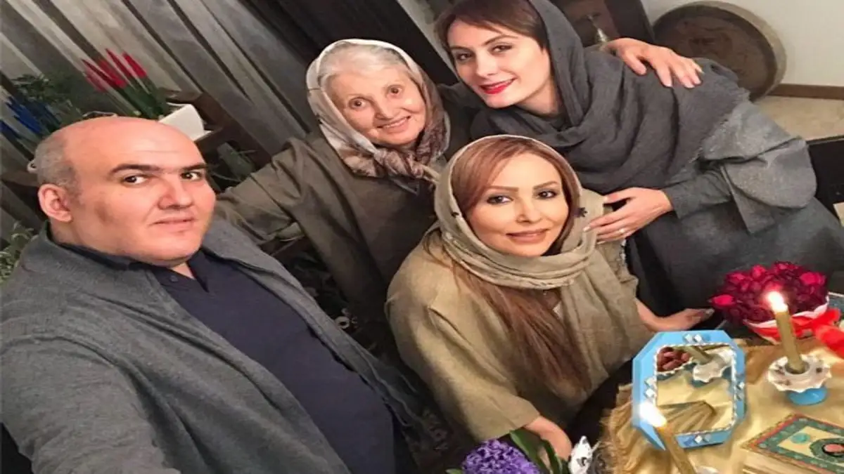 سفر زمان | شب یلدای عجیب و جالب پرستو صالحی و مادرش سفر زمان | شب یلدای عجیب و جالب پرستو صالحی و مادرش