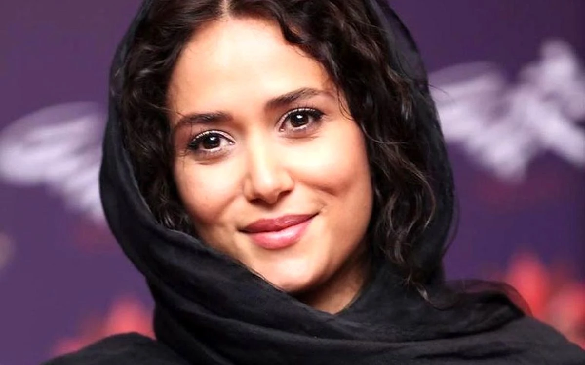 سفر زمان |نگاهی به استایل مدرسه ای پریناز ایزدیار در فیلم سرریز