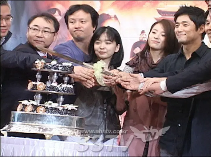 عکس در زمان|جشن پایان سریال «دونگیی» با حضور امپراتور سوکجونگ و بازیگران عکس در زمان|جشن پایان سریال «دونگیی» با حضور امپراتور سوکجونگ و بازیگران