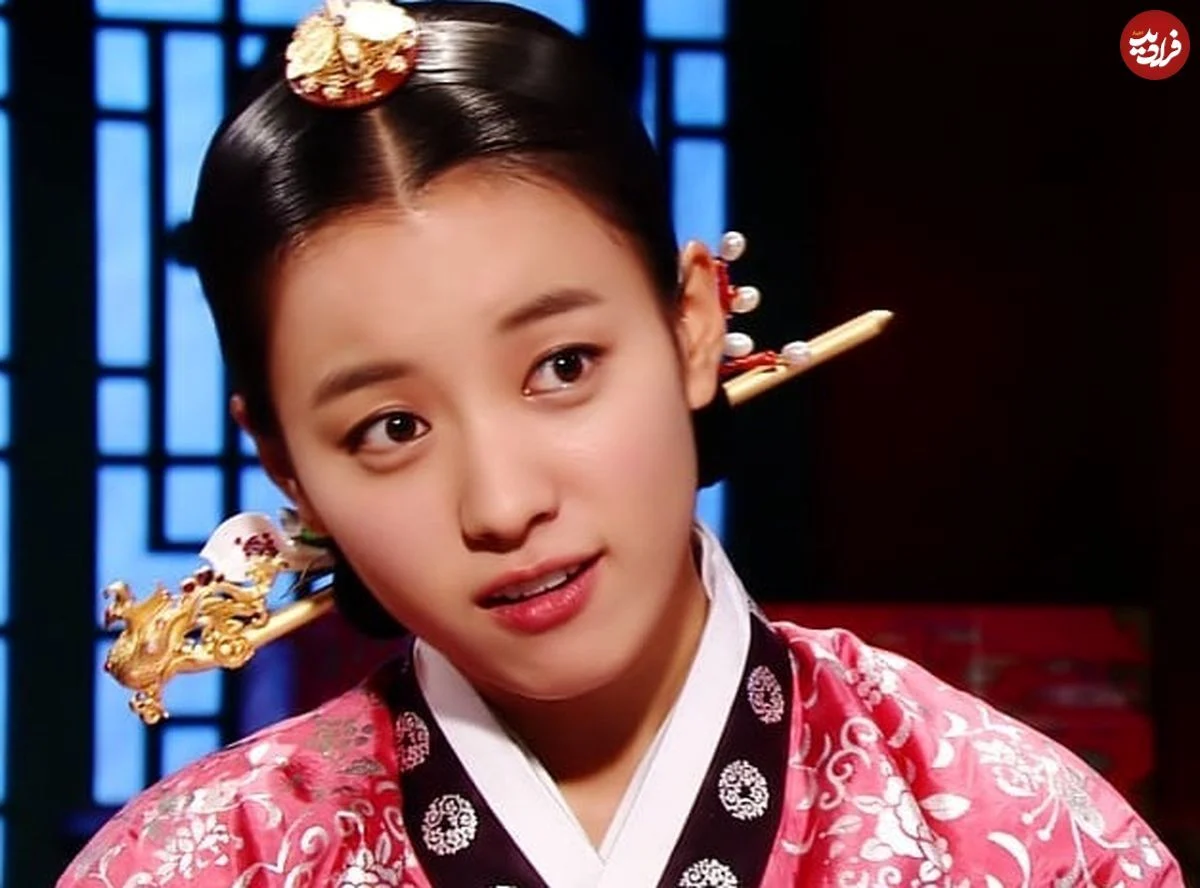 سفر زمان | تازه‌ترین عکس‌های شخصی «دونگ‌یی» با یک تیپ متفاوت